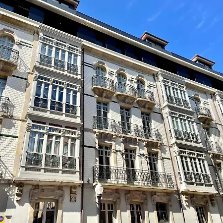 Apartamento Atico Marqués Playa Centro Vistas Al Mar Garaje Opcional Gijón